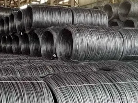 Giá thép xây dựng vẫn liên tục tăng dù mức tiêu thụ thấp