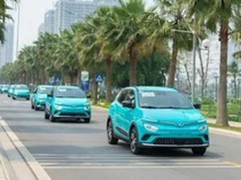 Chiêu mộ với mức lương và hoa hồng khủng, đãi ngộ dành cho tài xế lái taxi điện của công ty ông Phạm Nhật Vượng có gì khác các hãng taxi truyền thống?