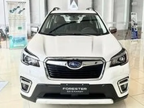 Subaru Forester giảm giá kỷ lục 319 triệu đồng: Bản full còn 969 triệu chỉ ngang CR-V