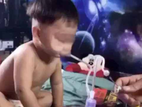 Lãnh đạo TP HCM chỉ đạo khẩn vụ bé trai 3 tuổi nghi bị ép hút ma túy