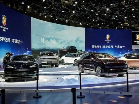 Cái kết đắng của Evergrande khi làm xe điện: Từng có lúc vốn hóa lớn hơn Ford, ‘nổ’ sẽ vượt Tesla trong 3 – 5 năm giờ hết sạch tiền, nguy cơ dừng sản xuất