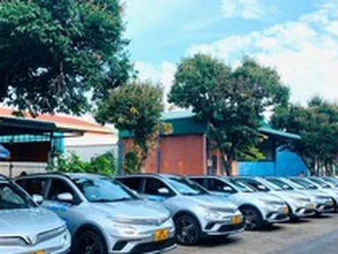 Một hãng taxi vừa thuê 500 ô tô điện VinFast, mua thêm 40 chiếc VF e34 để mở rộng kinh doanh