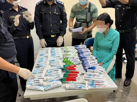 Bộ trưởng Hồ Đức Phớc gửi thư khen vụ phát hiện 4 tiếp viên xách hơn 11 kg ma túy