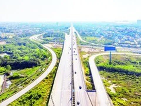 Đường quốc lộ dài nhất Việt Nam đi qua bao nhiêu tỉnh, thành?