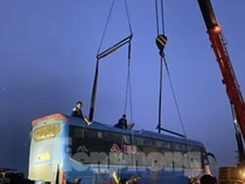 Vụ xe khách lao xuống ruộng ở Quảng Ngãi: Người điều khiển xe máy có uống rượu bia