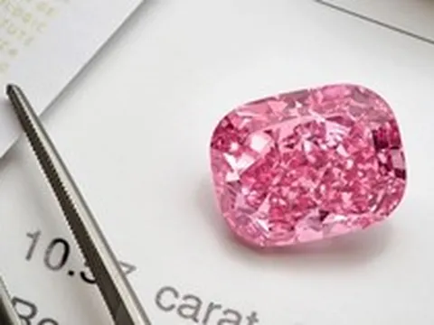 Viên kim cương hồng quý hiếm 35 triệu USD sắp được đấu giá
