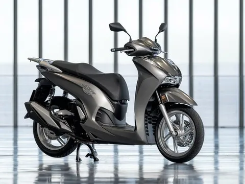 Tiếp tục giảm giá mạnh, chiếc xe máy "sang chảnh" này đang chạm đáy, giá thấp kỷ lục tại Việt Nam