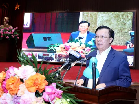 Bí thư Đinh Tiến Dũng: Không thể cứ quanh năm đi dẹp vỉa hè, lòng đường