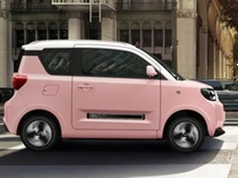 Gây "sốt" với giá rẻ ngang Honda SH, mẫu ô tô này có gì mà hấp dẫn vậy?