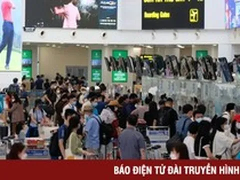 Giá vé máy bay dịp 30/4 đắt gấp 3 lần ngày thường