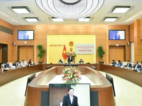 Làm rõ lý do cán bộ y tế không muốn làm việc tại y tế cơ sở