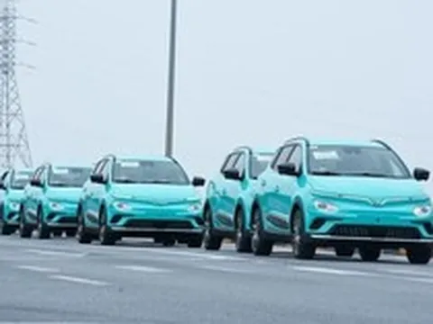 Việt Nam có 'cơn sốt' taxi điện của ông Phạm Nhật Vượng còn đây là loại hình taxi đang khiến cả thế giới 'đứng ngồi không yên', ông lớn rót hàng tỷ USD để giành thị phần