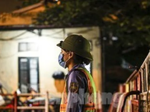 'Đêm trắng' với nữ nhân viên gác tàu tại trạm gác Linh Đàm