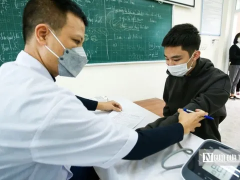 Ngày 1/4: Ca Covid-19 mới gần gấp đôi số khỏi bệnh