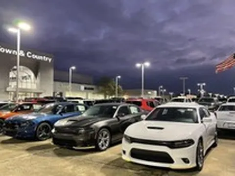 Chuyện gì đang xảy ra ở thị trường VinFast đầu tư: bây giờ là thời điểm tồi tệ nhất để mua một chiếc ô tô trong nhiều thập kỷ qua