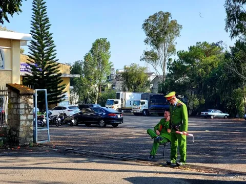Công an phong tỏa, kiểm tra trung tâm đăng kiểm xe cơ giới ở Đà Lạt
