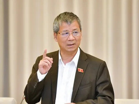 Đại biểu Quốc hội đề nghị ngừng sản xuất vắc xin phòng chống COVID-19