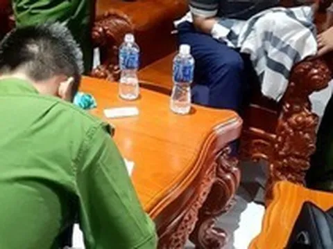 Bắt một kiểm soát viên trong vụ nhận hối lộ tại Cục QLTT Bình Thuận