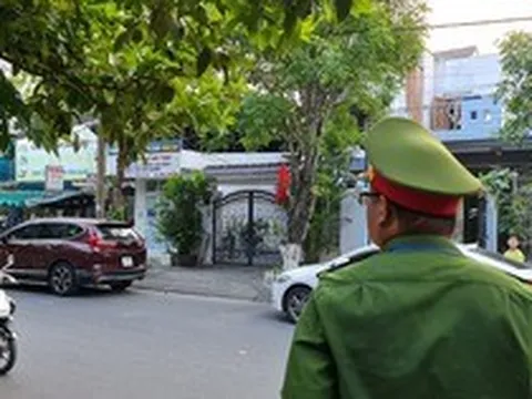 CLIP: Khám xét nhà Chủ tịch UBND quận Cẩm Lệ