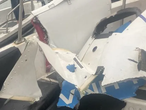 Ngư dân phát hiện trực thăng Bell 505 phát ra tiếng nổ trước khi rơi xuống biển