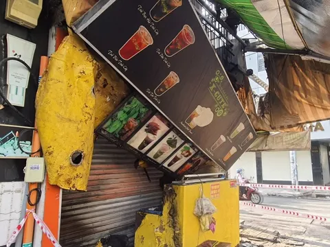 Phong tỏa một quán trà sữa ở quận 10 - TP HCM