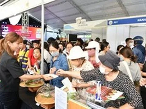 Lễ hội Bánh mì Việt Nam tại TP.HCM: Lễ hội hay hội chợ?