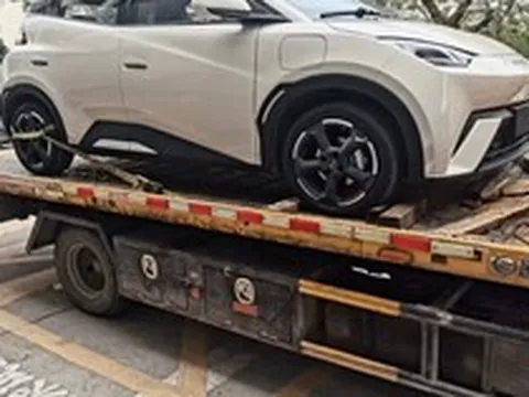 Ô tô rẻ nhất của BYD vừa về đại lý, giá từ 272 triệu đồng