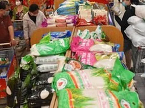 Thế giới tăng mua, gạo Việt Nam hưởng lợi