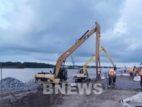 Dự án luồng cho tàu tải trọng lớn vào sông Hậu vẫn còn hạng mục chậm tiến độ