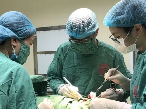 Nạo vét 90 hạch ở cổ người phụ nữ mắc ung thư