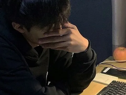 32 tuổi đã hói gần nửa đầu vì 2 thói quen phổ biến