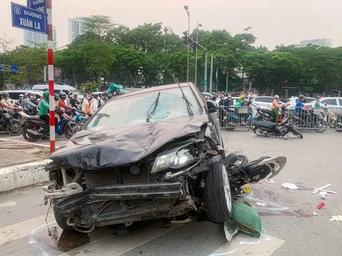 Vụ xe ôtô tông hàng chục xe máy: Bảo hiểm tạm ứng 250 triệu đồng để khắc phục