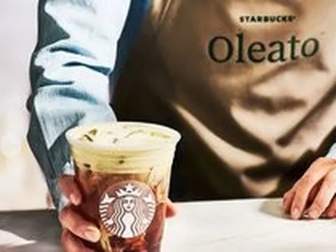 Starbucks ra mắt cà phê pha dầu ô liu, một số khách hàng đau bụng: Chuyên gia nói gì?