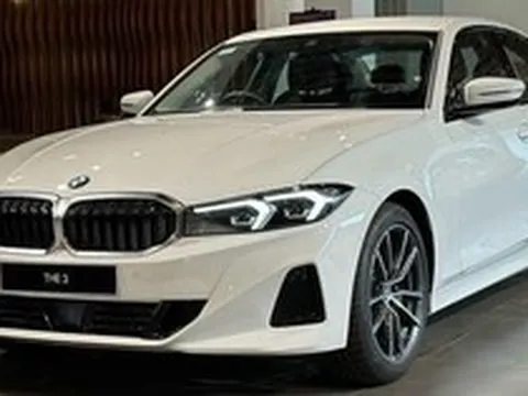 BMW 3-Series 2023 lắp ráp nhận cọc: Giá từ 1,5 tỷ, rẻ hơn ít nhất 200 triệu so với C-Class, hai màn hình cong như 7-Series