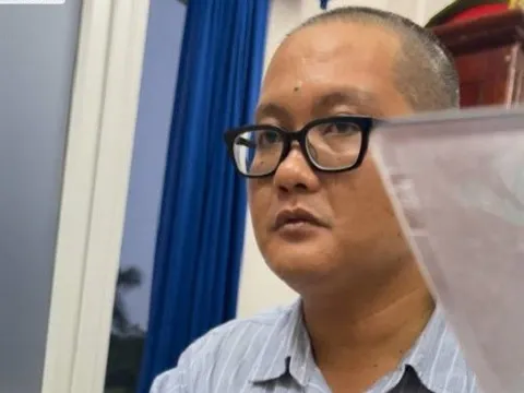 Giám đốc dùng clip "nhạy cảm" cưỡng đoạt tiền nhân viên