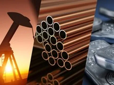 Thị trường ngày 15/4: Giá dầu, đường, ngô tăng, vàng, đồng thoái lui
