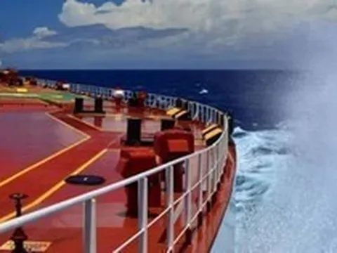 Xuất khẩu dầu thô của Nga tăng vọt - mặc EU trừng phạt, 2 'bạn hàng thân thiện' cân tất?