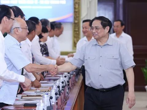 Để TP HCM tự tin phát triển