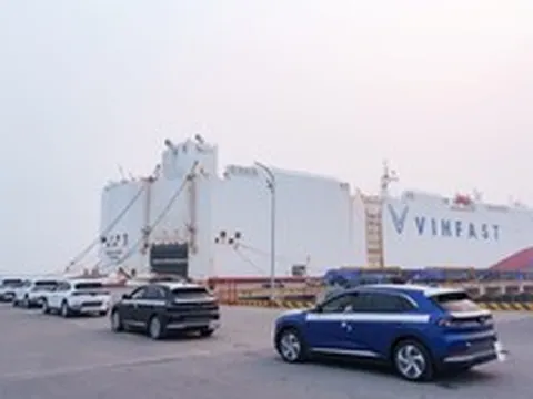 Chuyến tàu thứ 2 chở 1.879 xe điện VinFast VF8 đã rời cảng: Tháng 5 đến tay khách Mỹ, tháng 6 về Canada