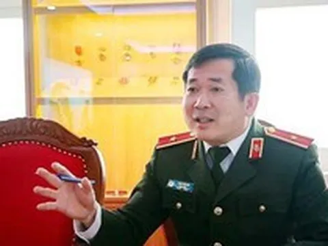 Thiếu tướng Đinh Văn Nơi nhận tin tố giác qua số điện thoại cá nhân