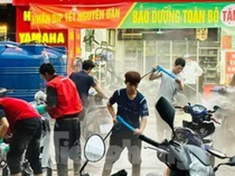 Trời hửng nắng, cửa hàng rửa 500-700 xe/ngày