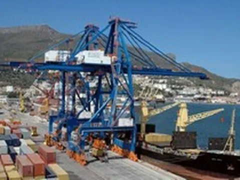 Thêm một doanh nghiệp Việt bị lừa xuất khẩu 5 container điều