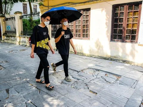 Đá vỉa hè "bền 70 năm" nhanh chóng hư hỏng: Hé lộ nguyên nhân
