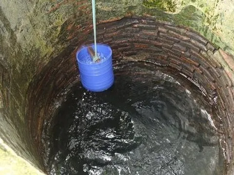 Nghệ An: Bố mẹ phát hiện thi thể con trai dưới giếng nước của gia đình