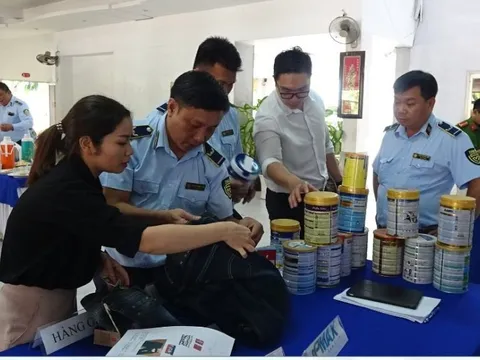 Cục QLTT Long An tổ chức hội thảo phân biệt hàng thật, hàng giả