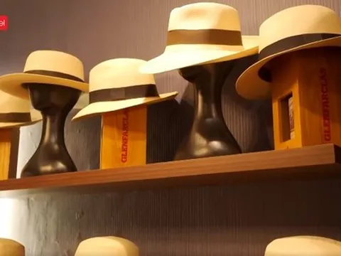 Chiếc mũ cói trị giá 3,5 tỷ đồng đắt nhất thế giới đang được bán tại Hà Nội có gì đặc biệt?