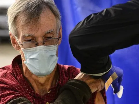 Vaccine phòng COVID-19 đã giúp ngăn chặn bao nhiêu ca tử vong?