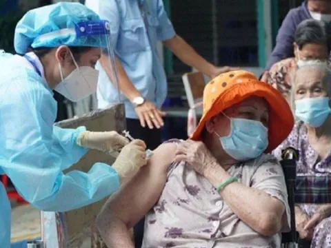 Ca Covid-19 gia tăng, Tp.HCM kích hoạt chiến dịch bảo vệ người thuộc nhóm nguy cơ