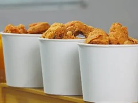 Gà rán Jollibee: Hương vị đậm đà chinh phục "Vua đầu bếp"