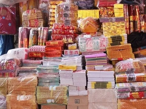 Công ty bán vàng mã thu tiền tỷ mỗi ngày